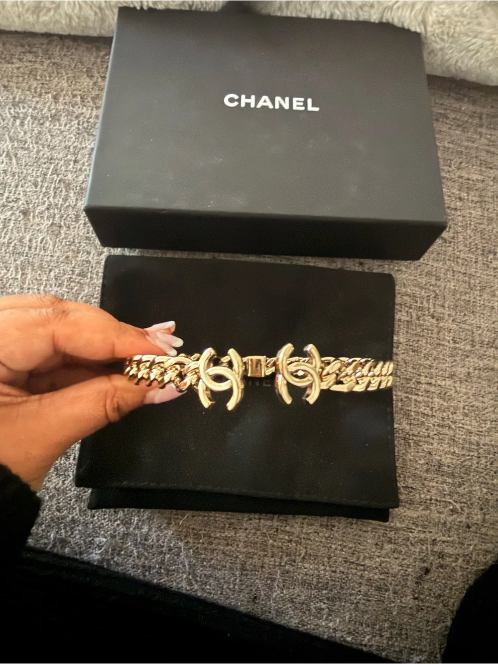 Metal CC Chain Link Choker Necklace in Gold